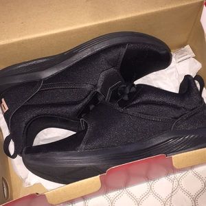 prodigy AON wn’s puma black-rose gold